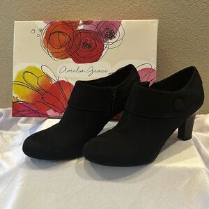 Amelia Grace black suede zipper ankle bootie